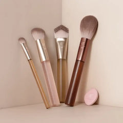 Real Techniques New Nudes 2.0 Blurred Base Kit