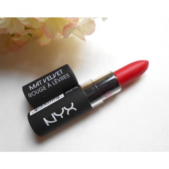 NYX Matte Lipstick - 11 Blood Love