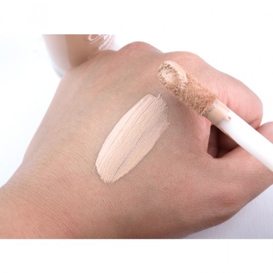 Clinique Beyond Perfecting Foundation and Concealer - 61 Ivory